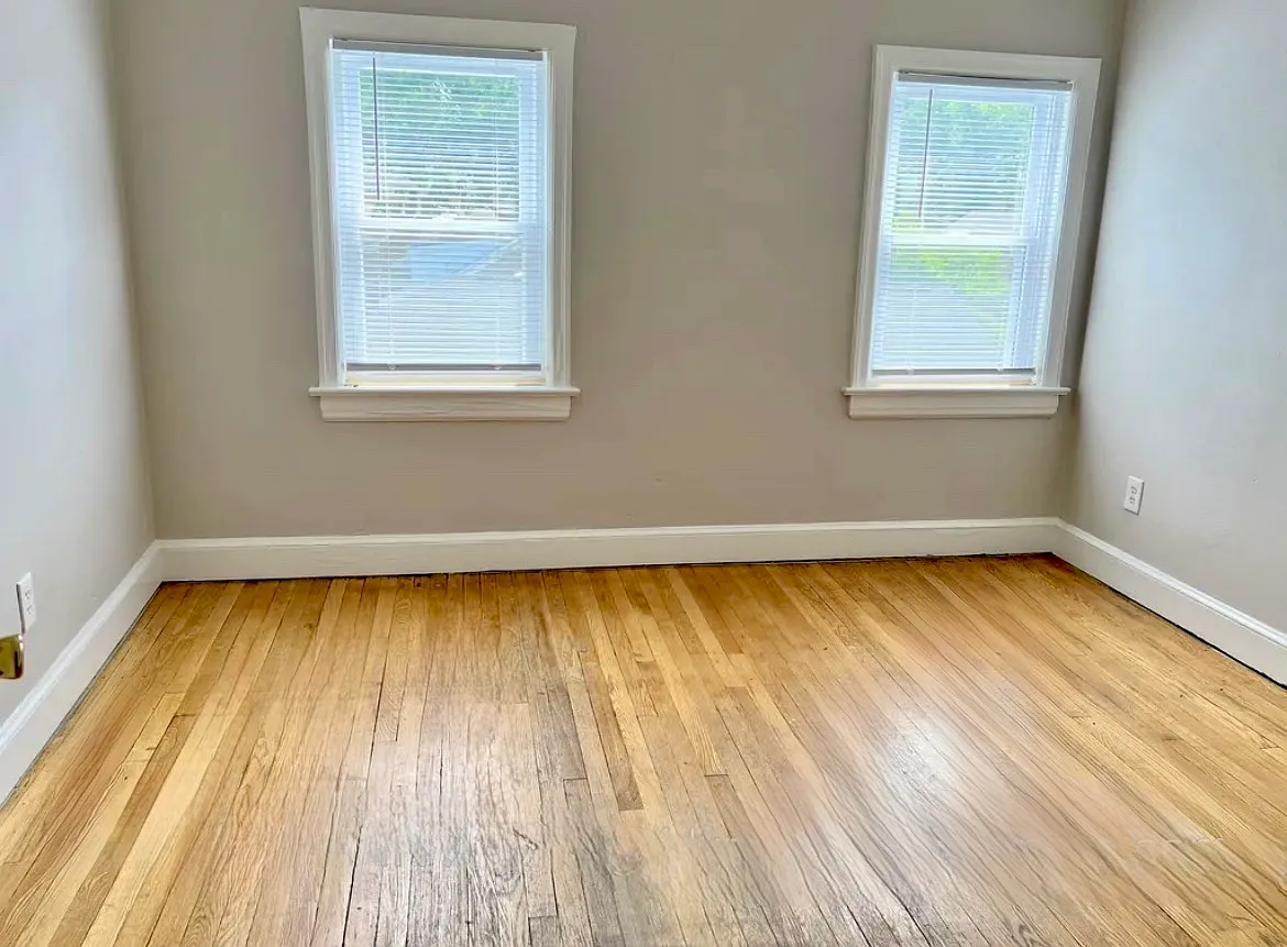 2 bed, 750 sqft, $995 — Photo 2