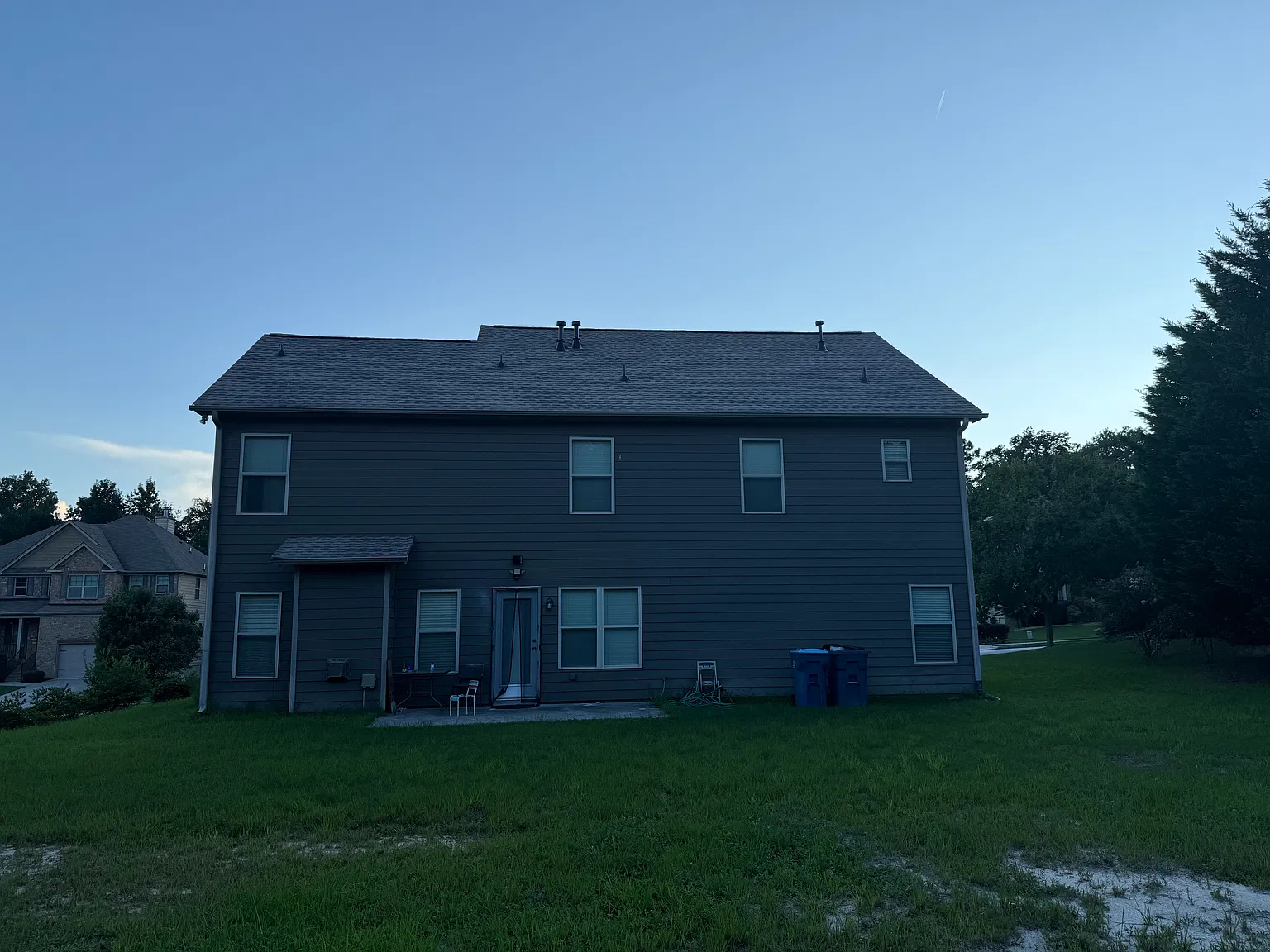 5 bed, 2758 sqft, $2,600 — Photo 3