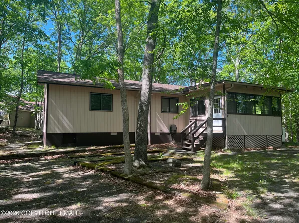 5970 Decker Rd, Bushkill, PA 18324