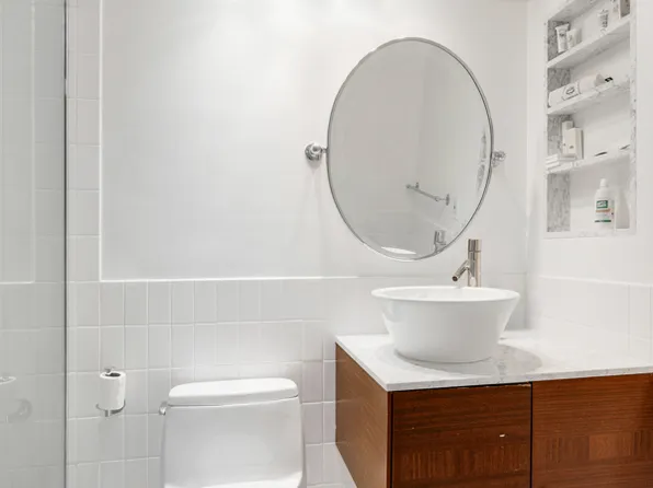 311 Greenwich Street image 6 of 16