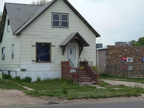 1st image of 411 N Poplar St APT B