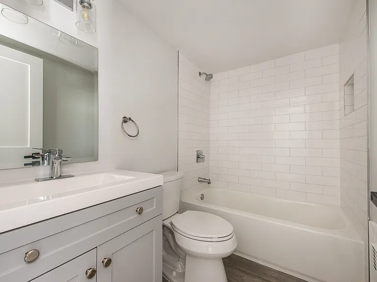 127 Albert St #2 — Photo 11
