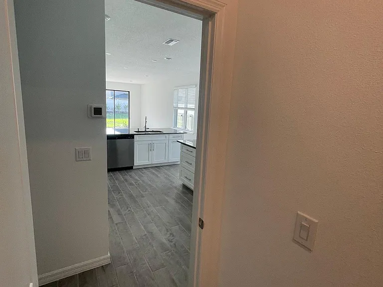 15249 Shady Palms Ln — Photo 36