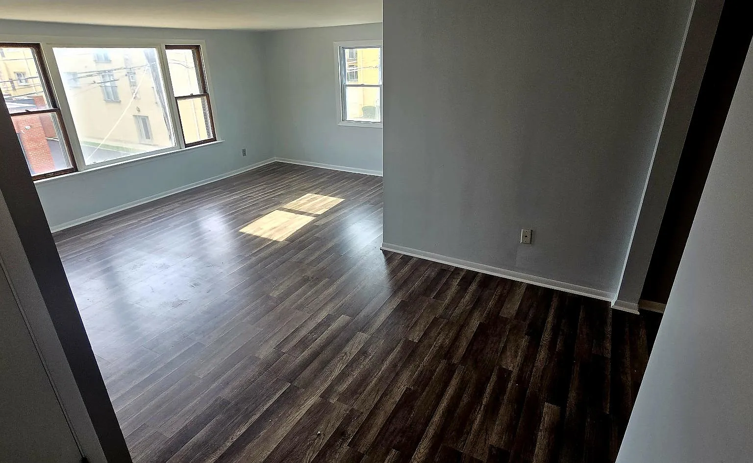 2 bed, 1059 sqft, $2,100 — Photo 2