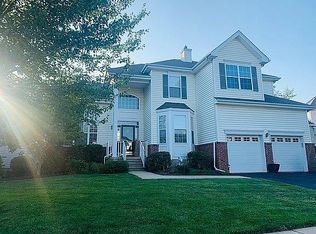 25 Stirrup Ln, Flemington, NJ 08822