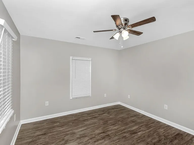 2819 Barbara Dr NW — Photo 10