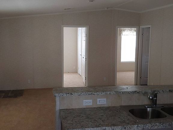 3rd image of 386 Katie Ave
