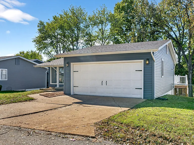 1788 Dandridge Ln — Photo 2