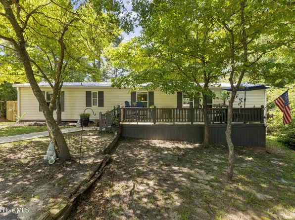 303 Buck Drive, Hampstead, NC 28443
