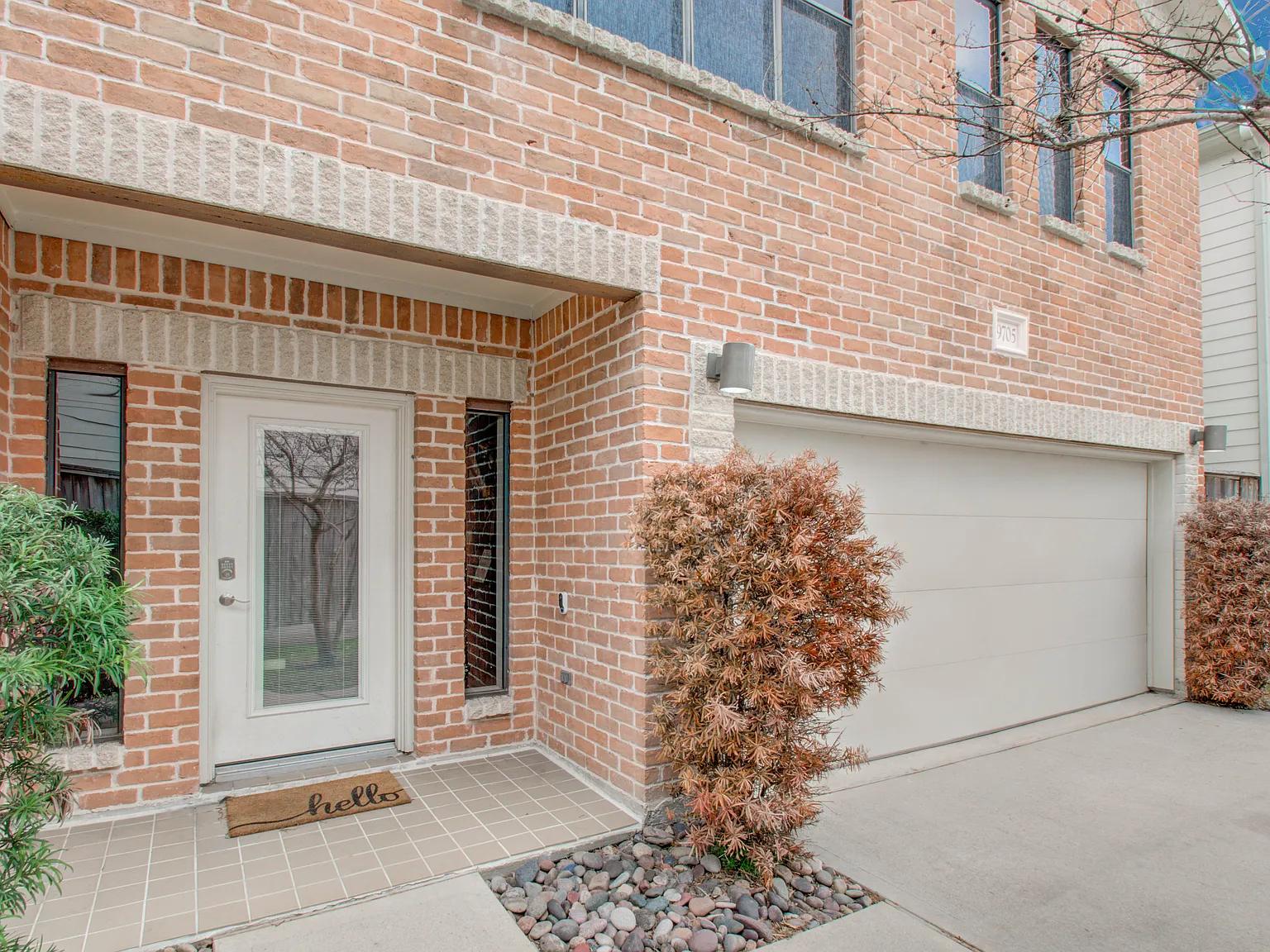3 bed, $5,200 — Photo 3