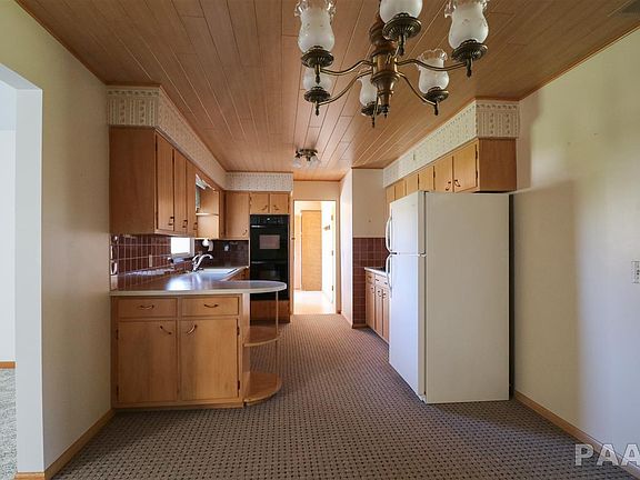 3rd image of 510 E Cypress St