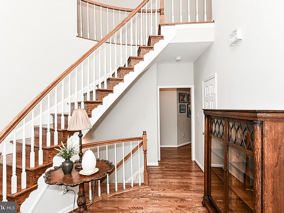 3rd image of 43478 Golden Meadow Cir