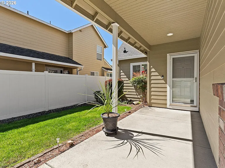 608 SE 15th Ave — Photo 2