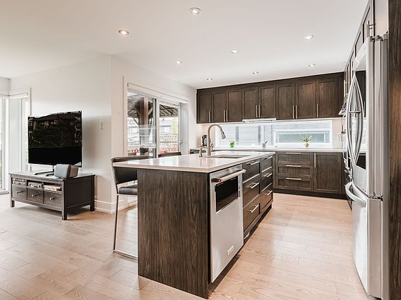 5th image of 305 Rue Du Damier Argenta