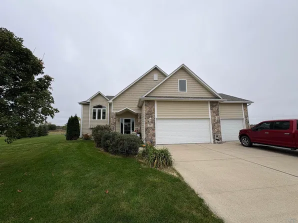 708 Red Cedar Ct, Jefferson, SD 57038
