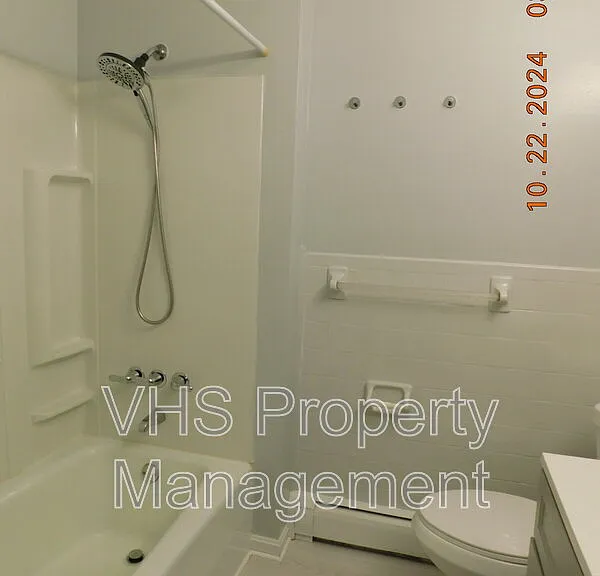 13341 Latham Ln — Photo 11