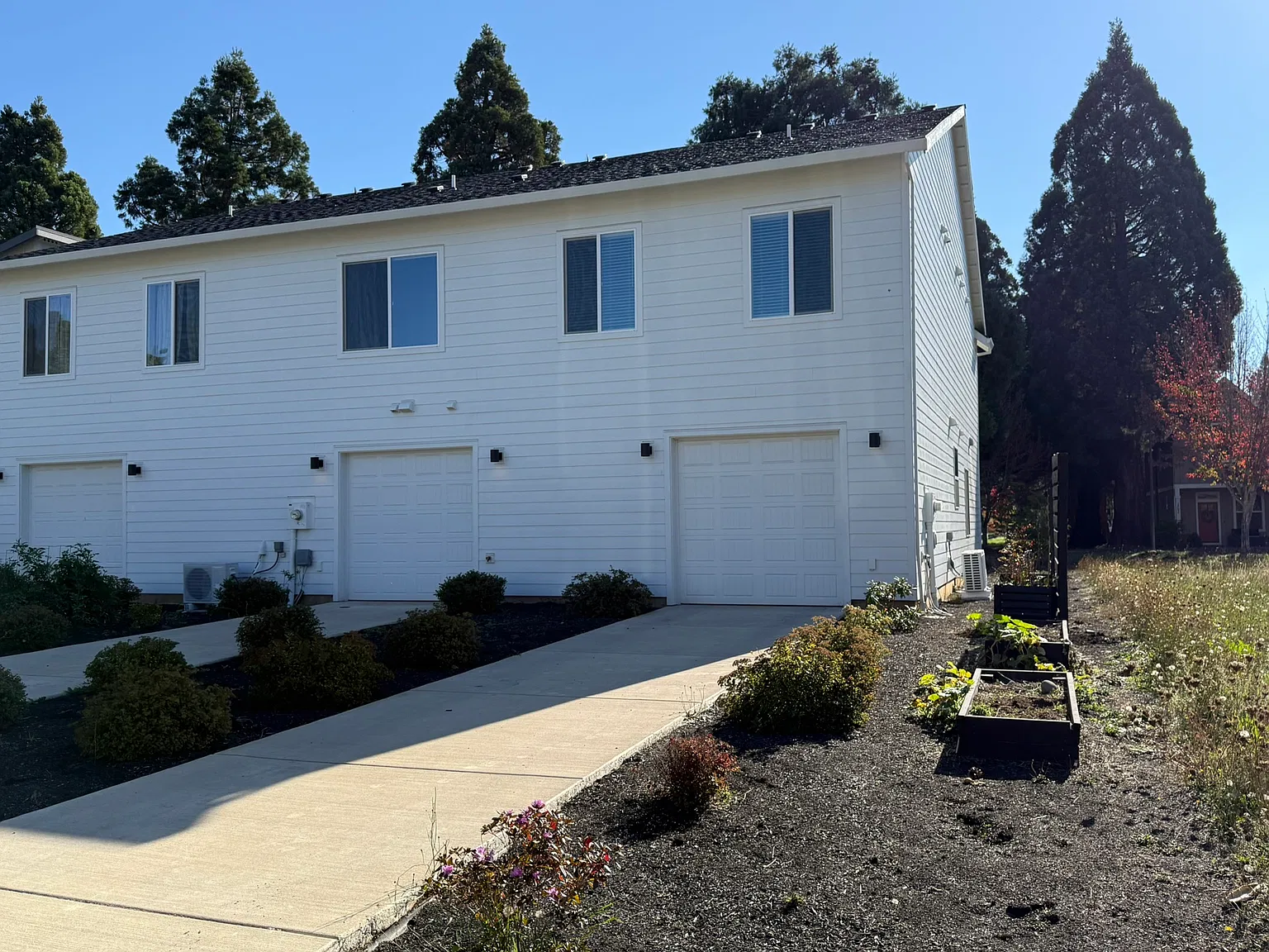 3 bed, 1710 sqft, $2,695 — Photo 3