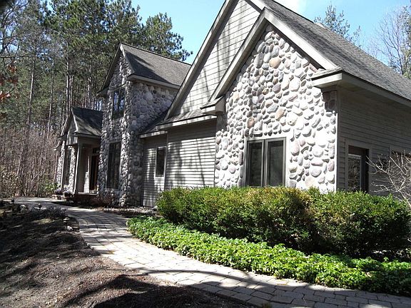 2nd image of 3501 Blue Water Pines Dr NE