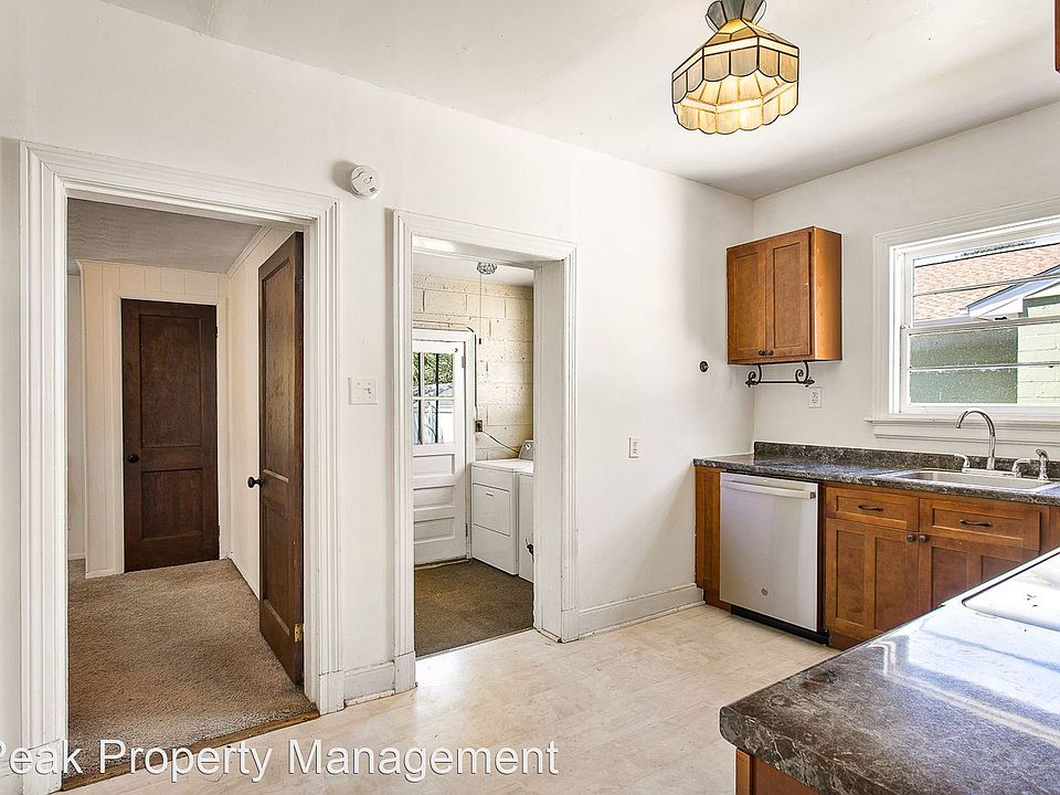 1st image of 1815 Lakeview Ave