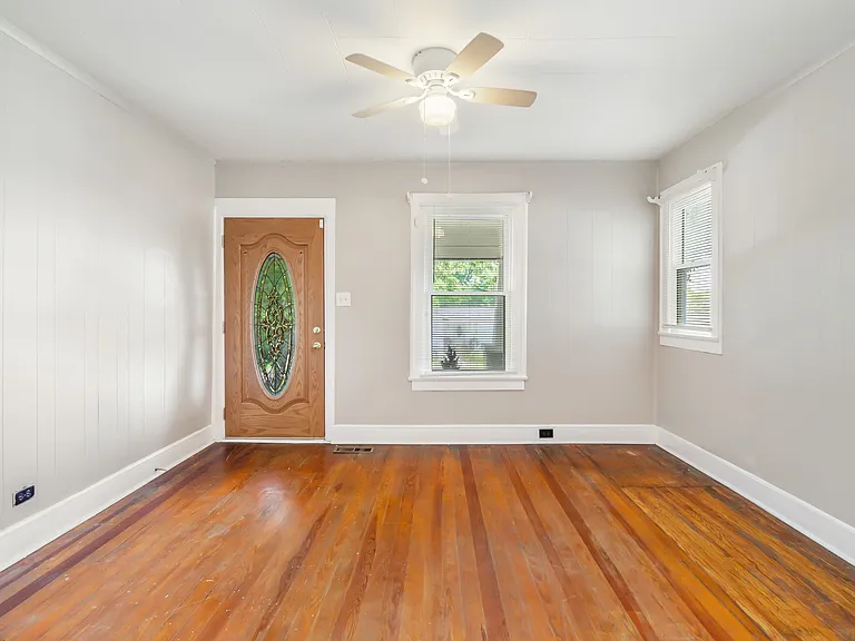 1811 Fleming St — Photo 8