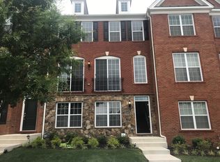 43007 Southview Manor Dr, Ashburn, VA 20148