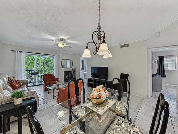 4th image of 255 S CYPRESS Road #342