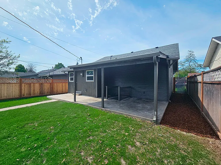 340 17th Ave — Photo 10