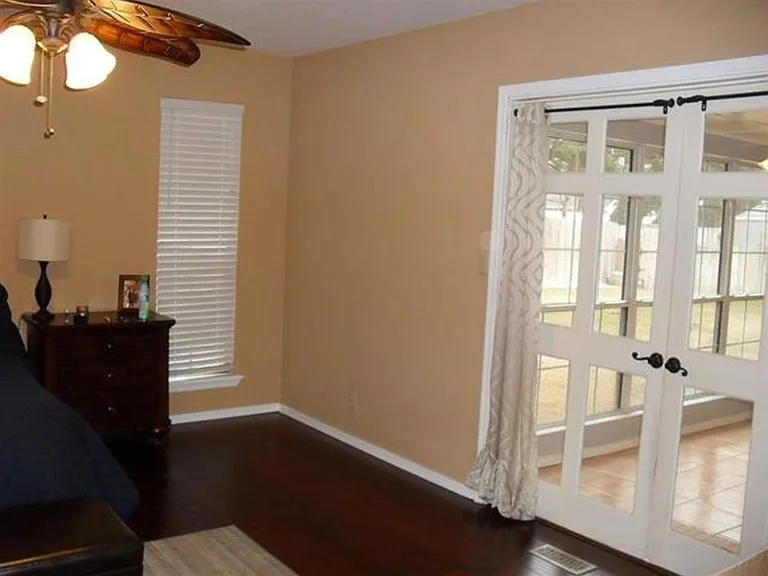 4107 Country Club Dr — Photo 6