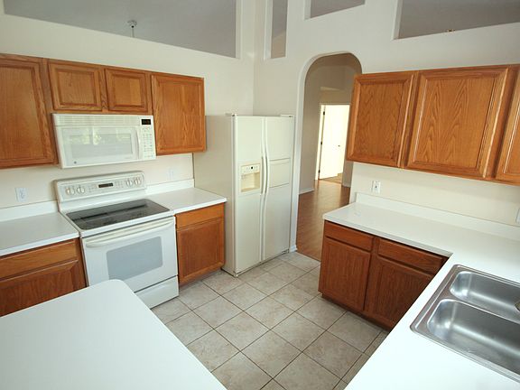2nd image of 4124 Climbing Aster Ct