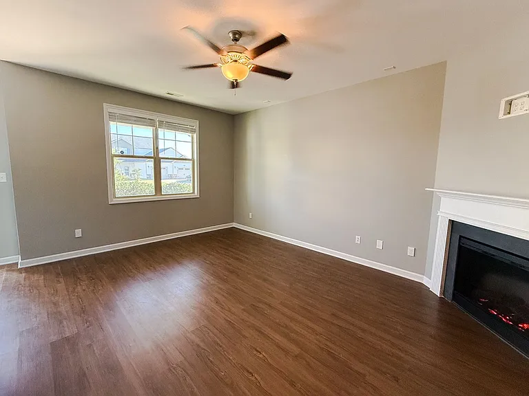 268 Chatfield Dr — Photo 3