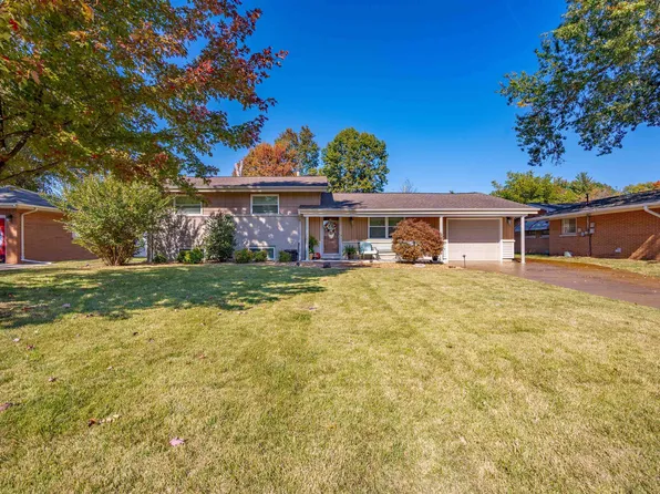 2820 Blossom Ln, Evansville, IN 47711