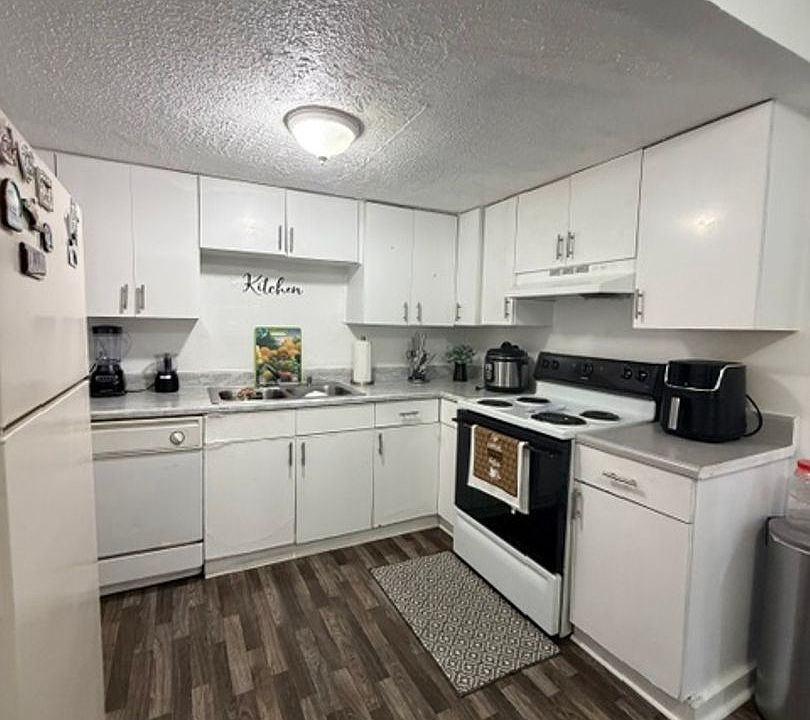 1st image of 3427 SW 28th Ter APT B