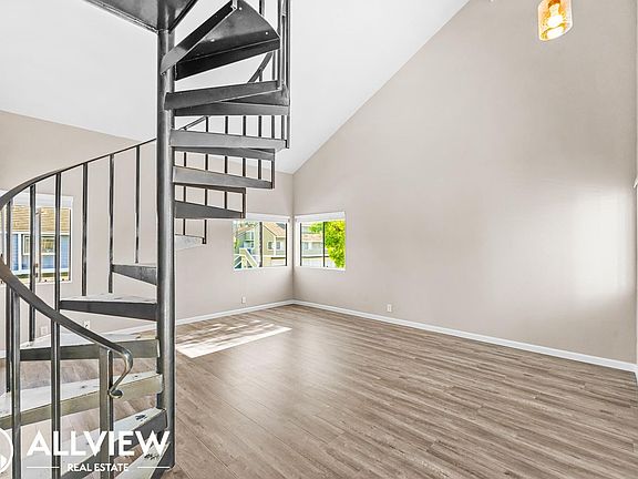 4th image of 5 Abbey Ln
