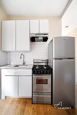 Rented by The Agency | media 3