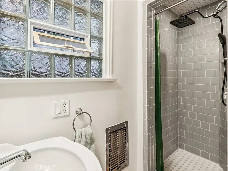 432 Fernwood Pacific Dr — Photo 19