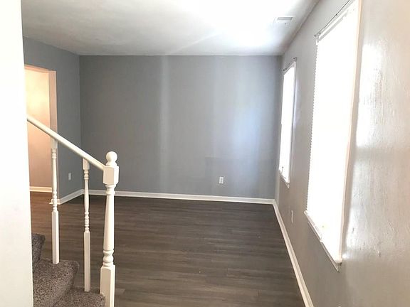 3rd image of 5214 Forestdale Dr
