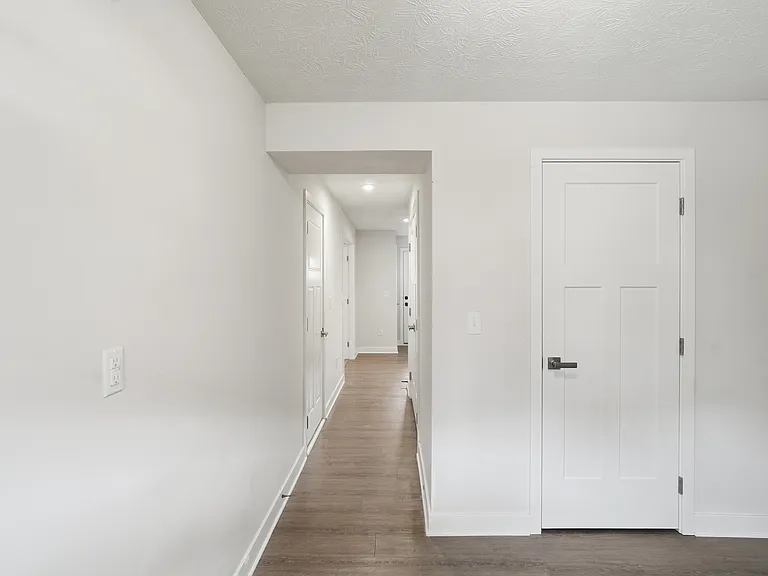 9 Wentworth Ln — Photo 10