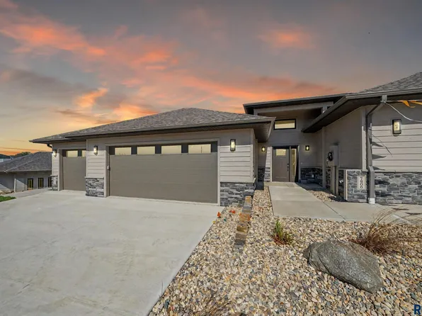 7804 E Bull Pine Trl, Sioux Falls, SD 57110