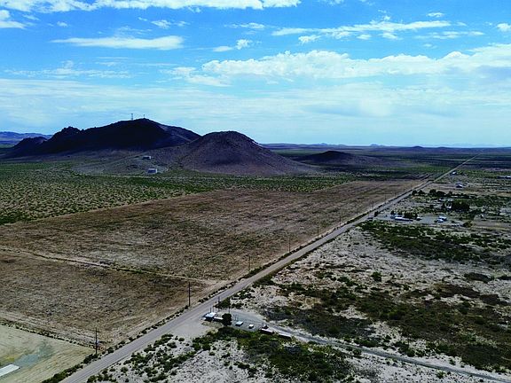5th image of W Saguaro Rd