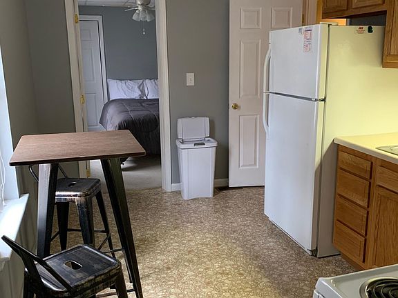 2nd image of 300 Jefferson Ave #1