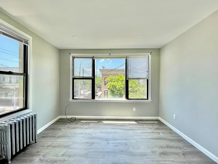 467 Grandview Ave #2L — Photo 4