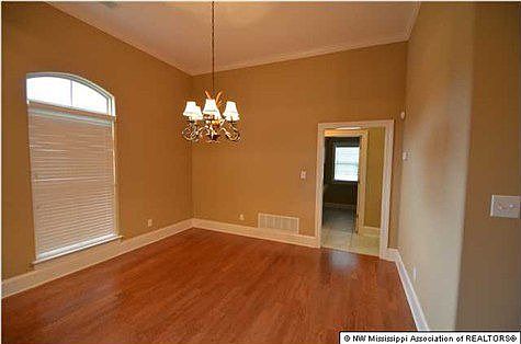 2nd image of 1701 Hillshire E