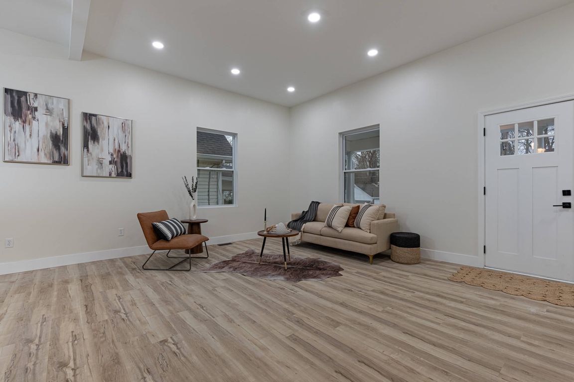 5618 Prentice St, Cincinnati, OH 45227 | MLS #955704 | Zillow