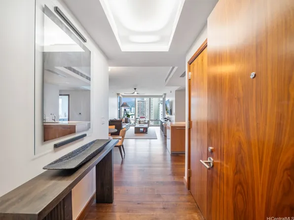 1555 Kapiolani Blvd APT 914, Honolulu, HI 96814