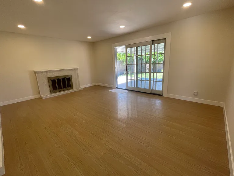 5811 Marshall Dr — Photo 3