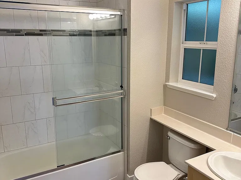 Catalina Luxury Apartments — Photo 17