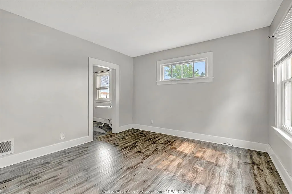 2 bed, $1,600 — Photo 4