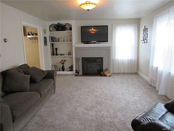 5th image of 1124 Roselle Ave