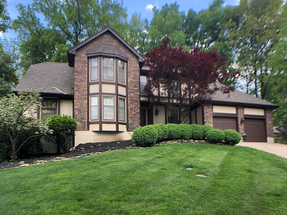 Well maintained yard 