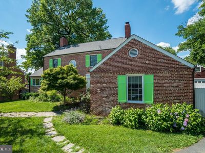 3235 Chestnut St NW, Washington, DC, 20015